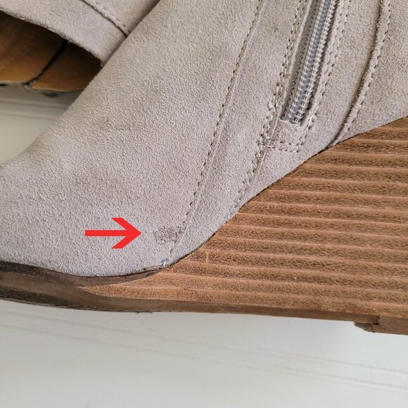 Lucky Brand Boots Size 8 Light Gray Yabba Ankle Booties Cut Out Side Zip Wedge - Picture 9 of 16